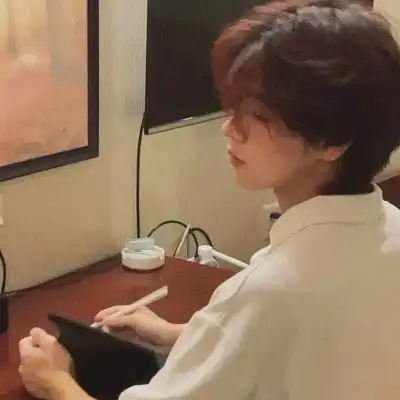 容晶辉 容晶辉